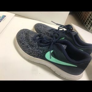 Nike Flex Contact Boys Girls Trainers Size 4Y